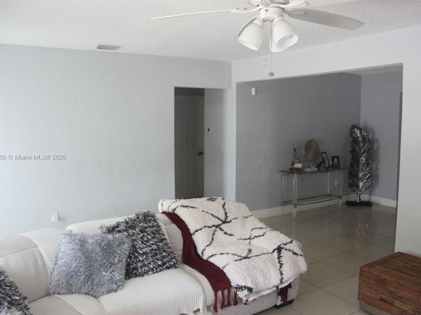 3430 NW 16th St, Miami FL 33125
