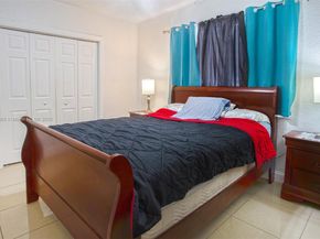 3430 NW 16th St, Miami FL 33125