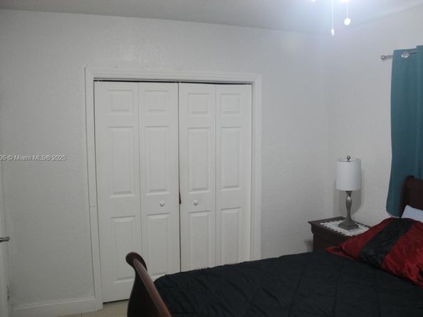3430 NW 16th St, Miami FL 33125