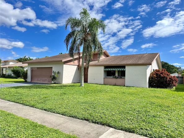 880 NW 49th Ave, Coconut Creek FL 33063