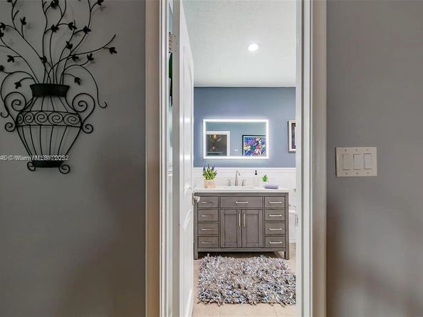 1461 SW 124th Ct D13, Miami FL 33184