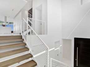 3750 Yacht Club Dr TH1, Aventura FL 33180