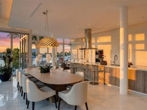 3750 Yacht Club Dr TH1, Aventura FL 33180