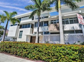 3750 Yacht Club Dr TH1, Aventura FL 33180