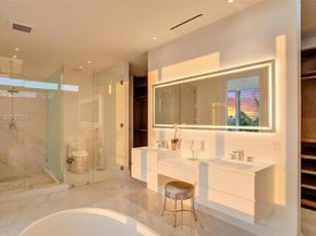 3750 Yacht Club Dr TH1, Aventura FL 33180