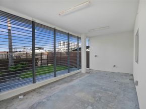 3750 Yacht Club Dr TH1, Aventura FL 33180