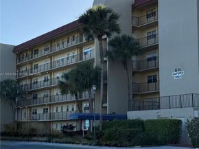 3661 Via Poinciana 206, Lake Worth FL 33467