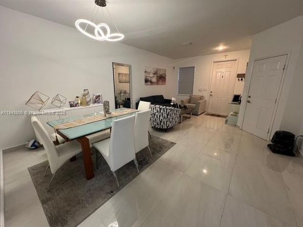 11290 NW 88th Ter, Doral FL 33178