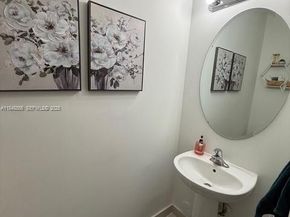 11290 NW 88th Ter, Doral FL 33178