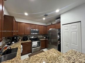 11290 NW 88th Ter, Doral FL 33178