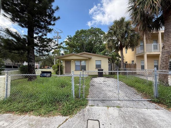 502 18th St, West Palm Beach FL 33407