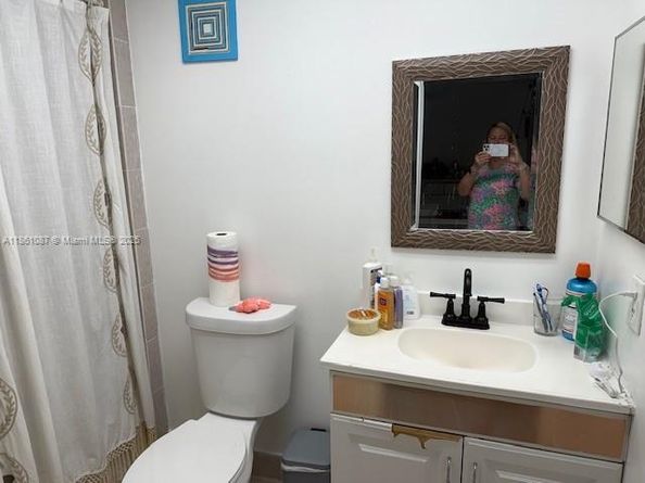 Undisclosed Address #A11861087, Miami FL 33183