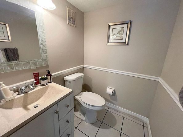 15685 SW 84th Ter 801, Miami FL 33193