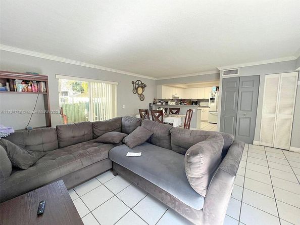 15685 SW 84th Ter 801, Miami FL 33193
