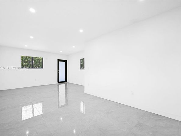 8280 NW 5th Ave, Miami FL 33150