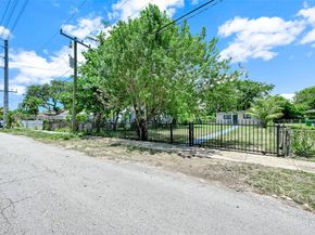 8280 NW 5th Ave, Miami FL 33150