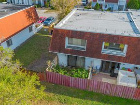 10710 NW 7th St 11B, Miami FL 33172