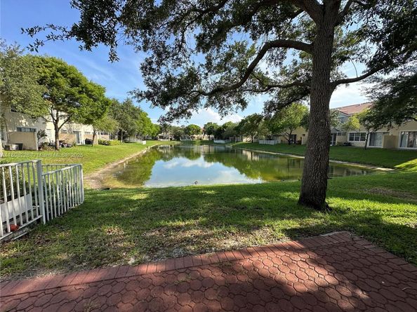 12464 SW 42nd St, Miramar FL 33027