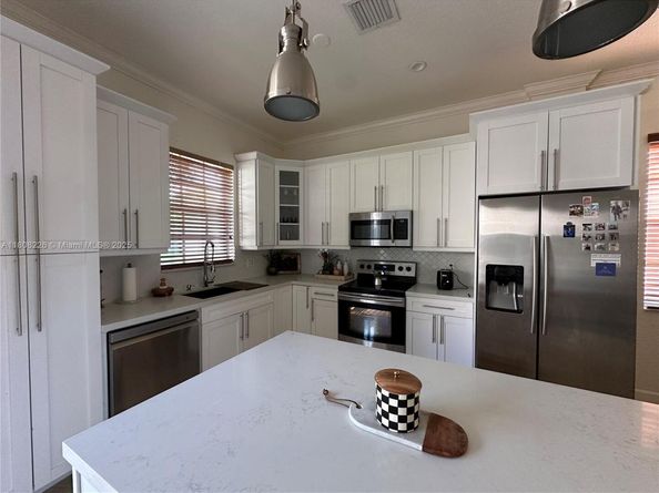 12464 SW 42nd St, Miramar FL 33027
