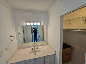 7135 Collins Ave 1821, Miami Beach FL 33141