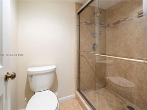 1530 Whitehall Dr 302, Davie FL 33324