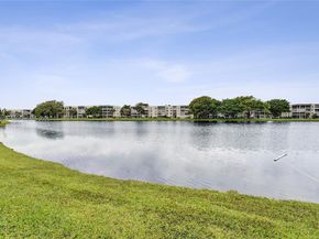 1530 Whitehall Dr 302, Davie FL 33324