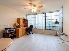 1530 Whitehall Dr 302, Davie FL 33324