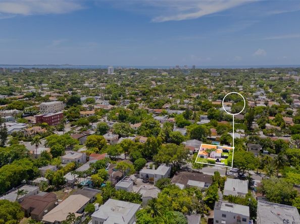 1860 SW 12th St, Miami FL 33135