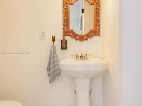 1860 SW 12th St, Miami FL 33135