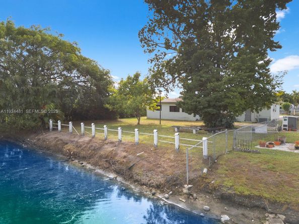 19621 NW 39th Ct, Miami Gardens FL 33055