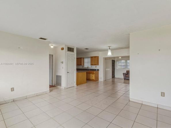 19621 NW 39th Ct, Miami Gardens FL 33055