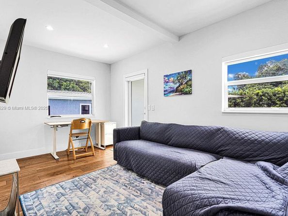 150 NE 50th Ter, Miami FL 33137