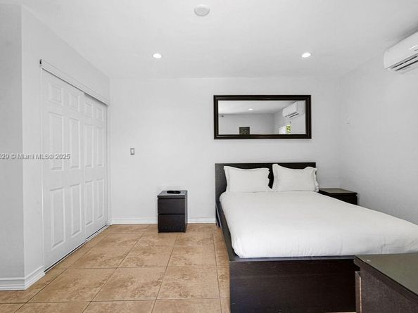 150 NE 50th Ter, Miami FL 33137