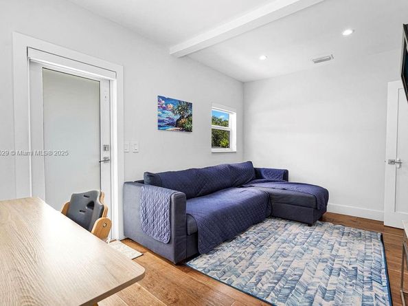 150 NE 50th Ter, Miami FL 33137