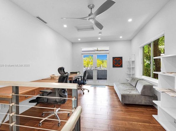 150 NE 50th Ter, Miami FL 33137