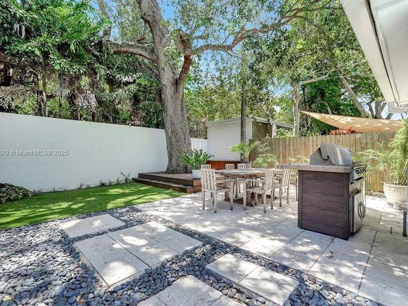 150 NE 50th Ter, Miami FL 33137