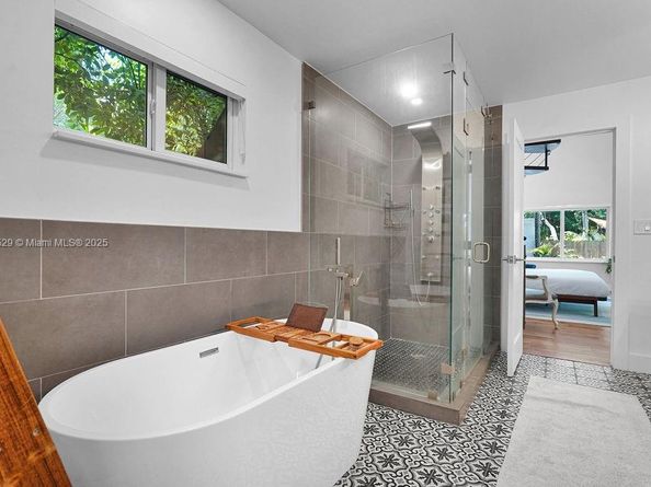 150 NE 50th Ter, Miami FL 33137