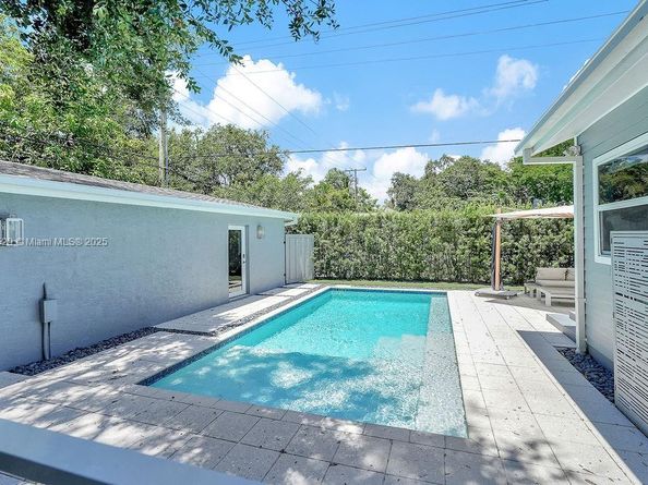 150 NE 50th Ter, Miami FL 33137