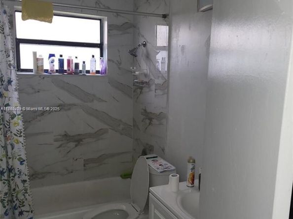 3420 NW 213th Ter, Miami Gardens FL 33056
