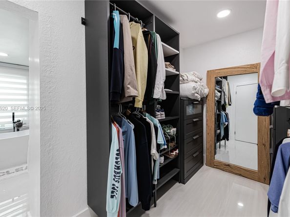 7235 SW 39th, Miami FL 33155