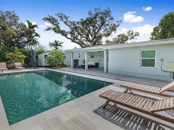 7235 SW 39th, Miami FL 33155