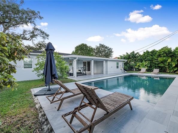 7235 SW 39th, Miami FL 33155