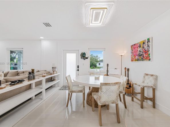 7235 SW 39th, Miami FL 33155