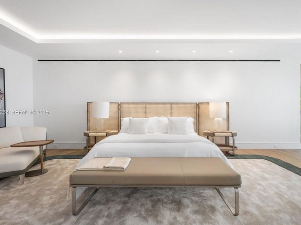 1107 Hillsboro Mile, Hillsboro Beach FL 33062