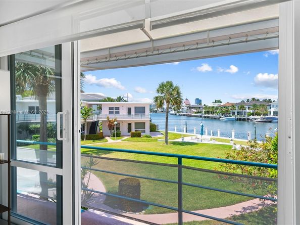 Undisclosed Address #A11795485, Fort Lauderdale FL 33316