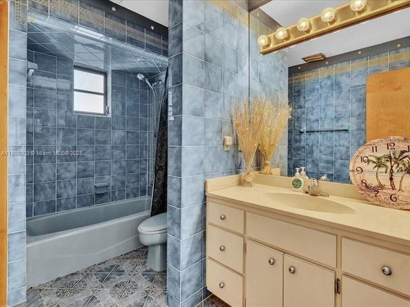 1300 SW 32nd St, Fort Lauderdale FL 33315