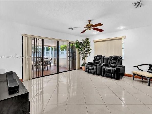 1300 SW 32nd St, Fort Lauderdale FL 33315