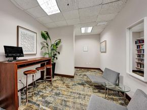 99 SE Mizner Blvd 223, Boca Raton FL 33432