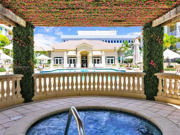 99 SE Mizner Blvd 223, Boca Raton FL 33432