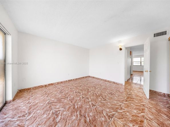 301 NW 177th St. 201, Miami Gardens FL 33169